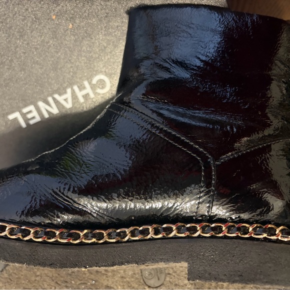 CHANEL Black patent Leather Boots - Picture 2 of 7